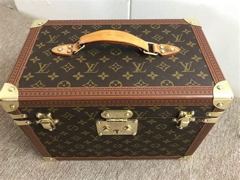 vintage Louis Vuitton makeup box